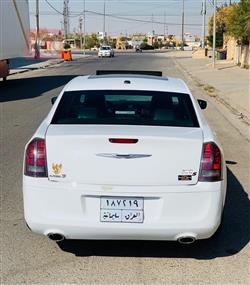 کرایسلەر 300